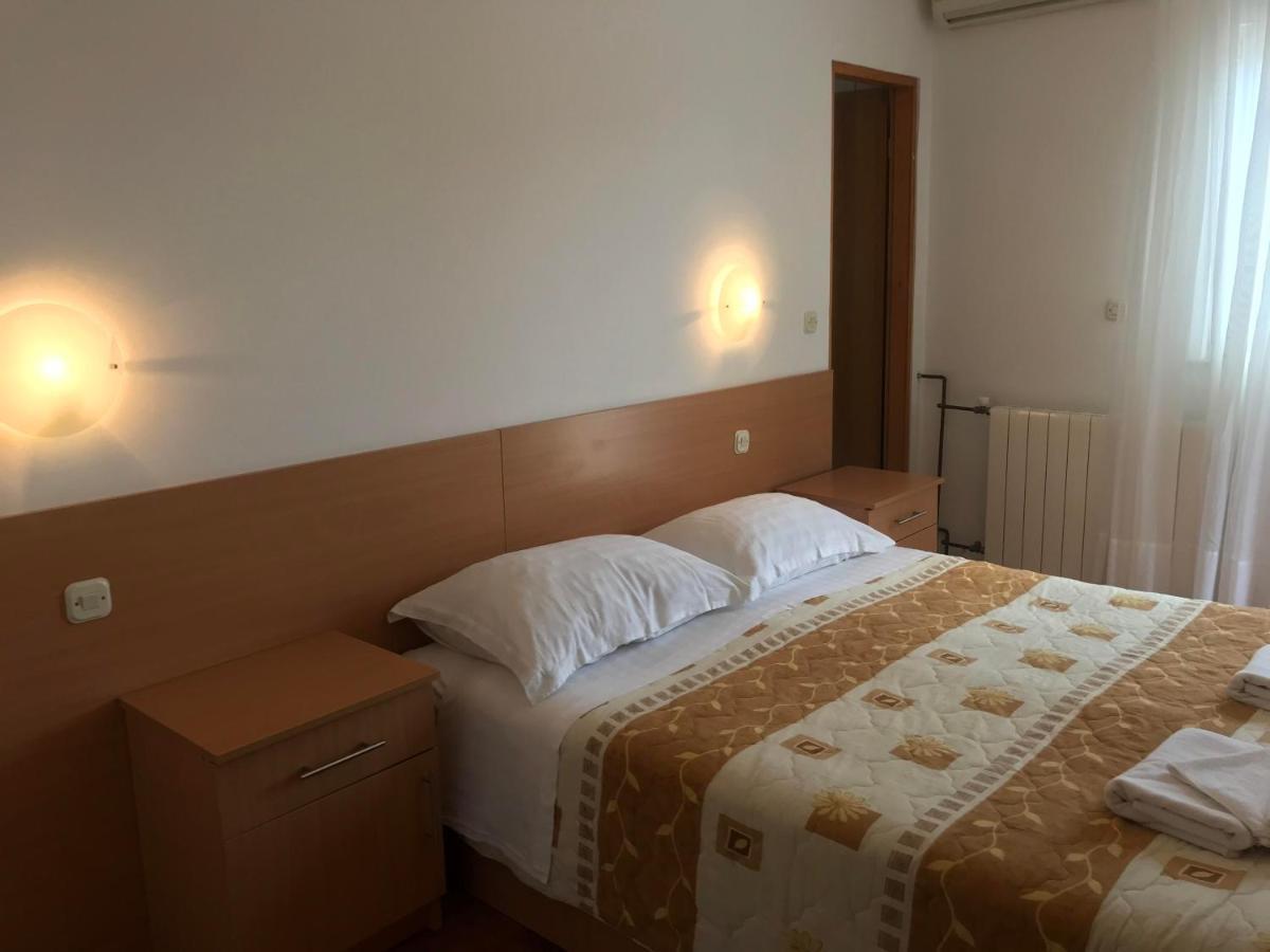 Cosy Sun-Splashed Bedroom - Pansion Hajduk Korčula Eksteriør bilde